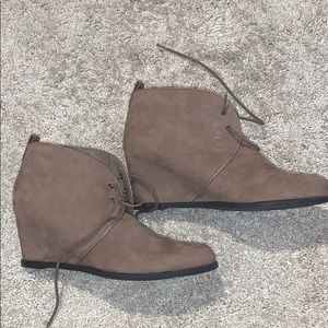 ankle boots